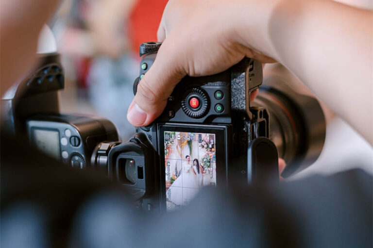 How much to tip wedding photographer